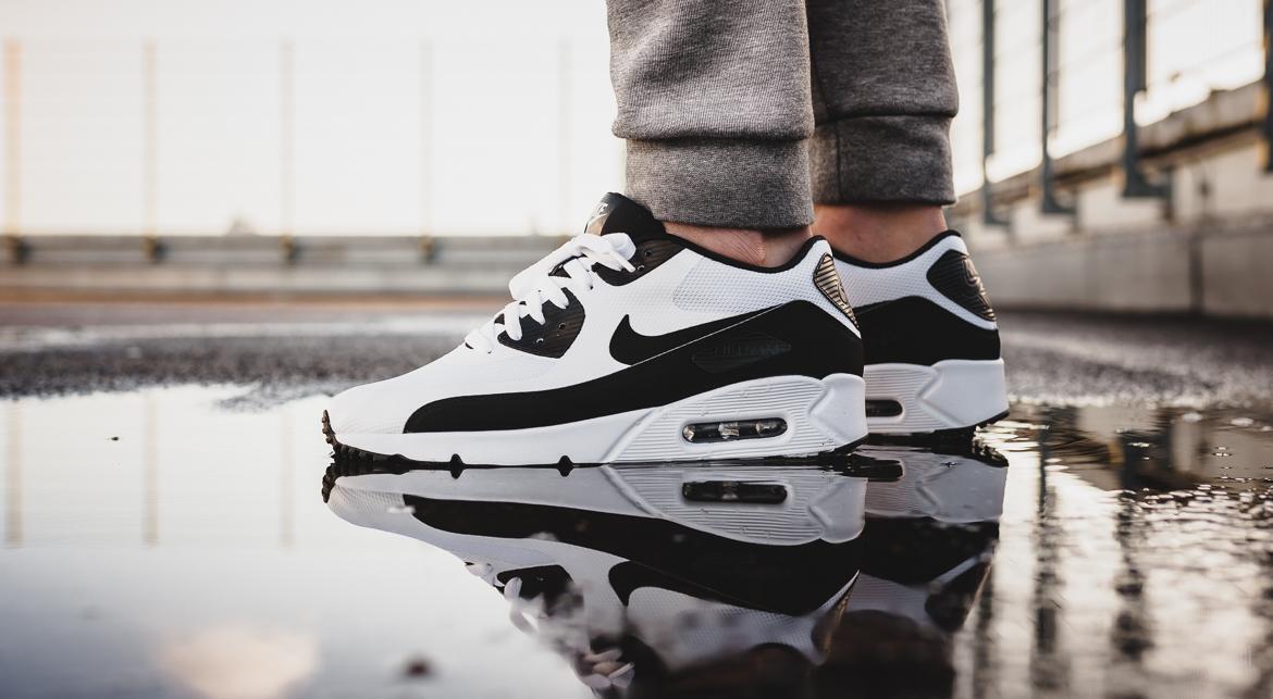 Nike Air Max 90 Ultra 2.0 Essential